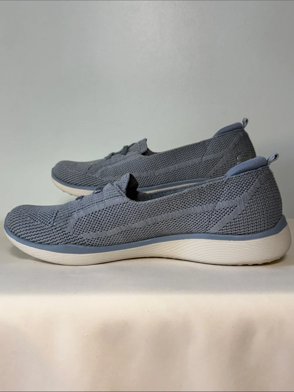 Skechers pair slip